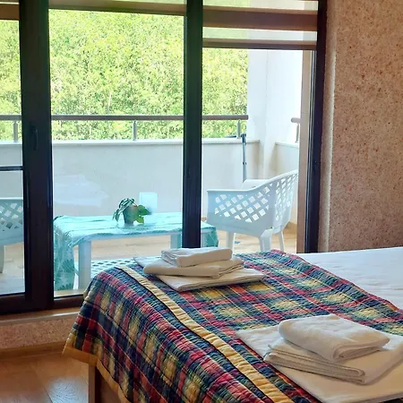 Apartamento Forest View Shkorpilovtsi