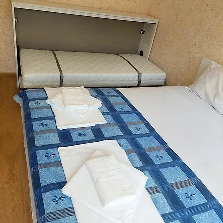 Forest View דירה